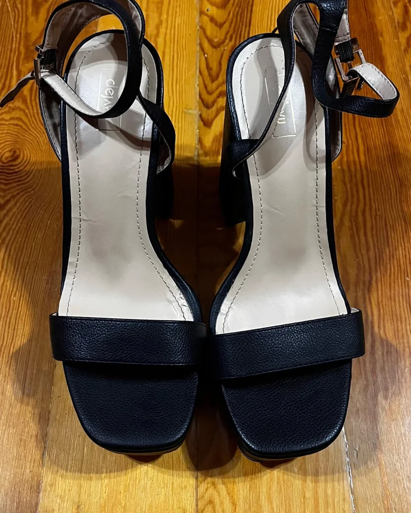 deja vu Stiletto Heels, size 40, photo 2