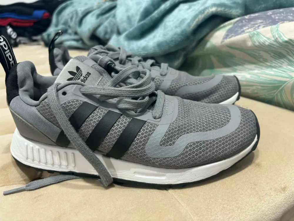 adidas Originals Sneakers
