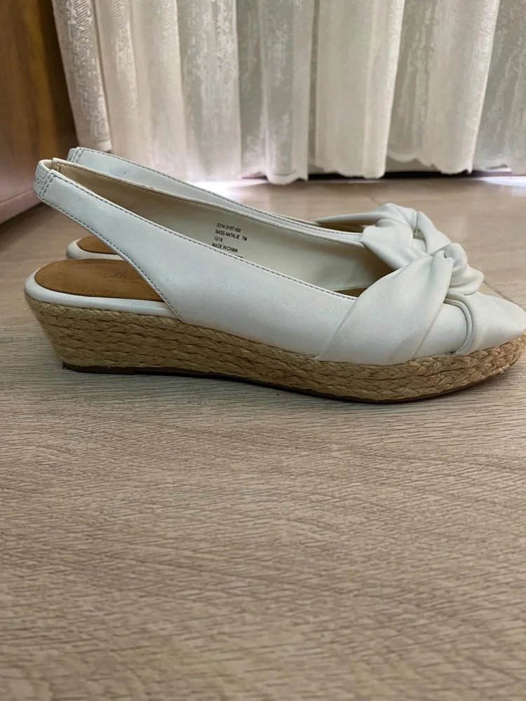 G.H. Bass & Co Heels, size 39, photo 2