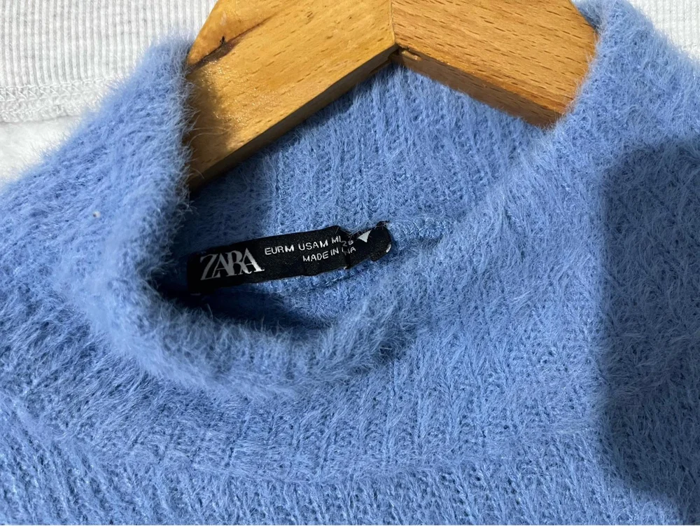 Zara Sweaters & Pullovers