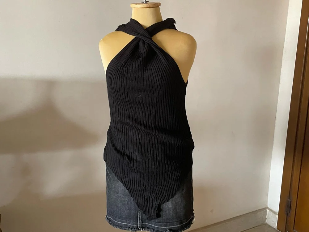 PrettyLittleThing Halter Tops, size L / 40 / 12, photo 2