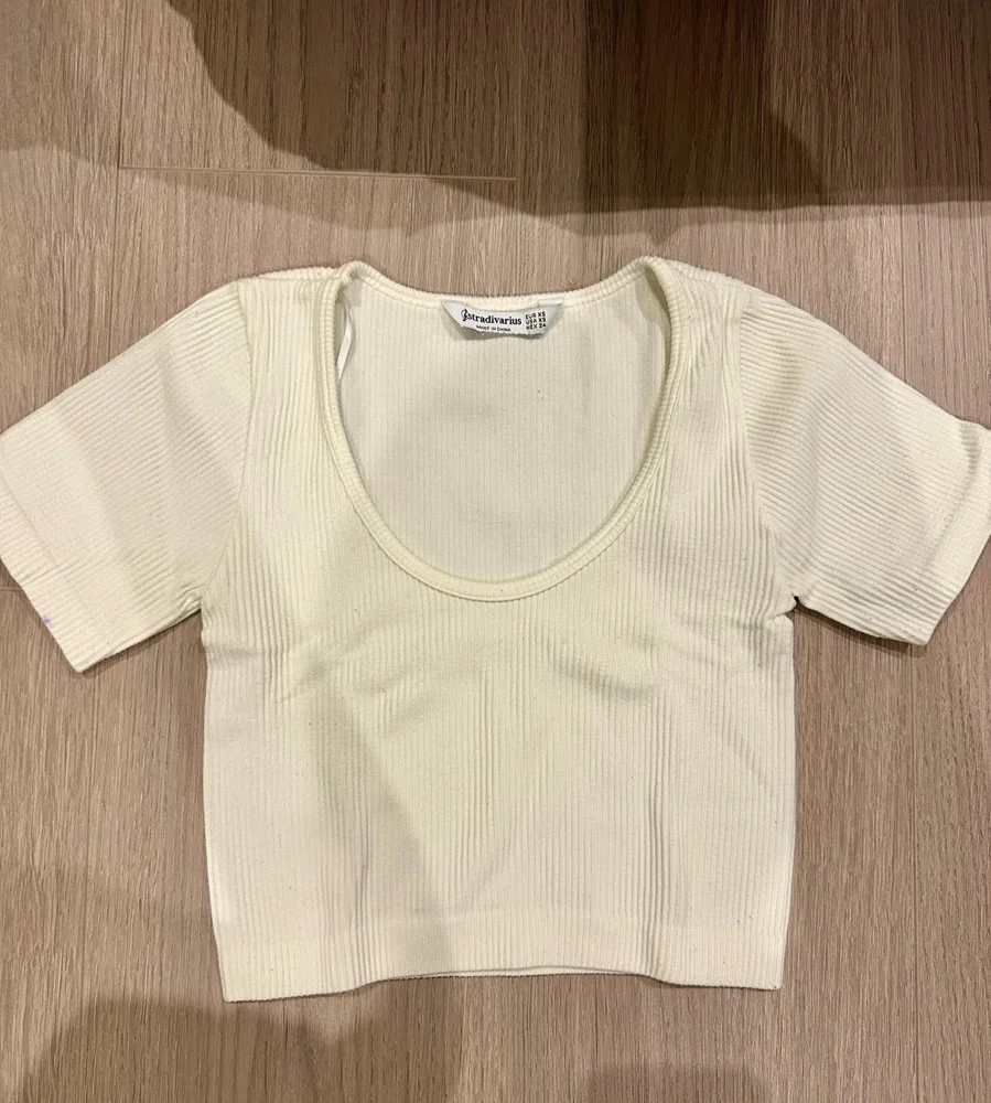 Stradivarius Crop Tops