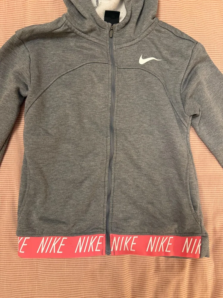 Nike Outerwear