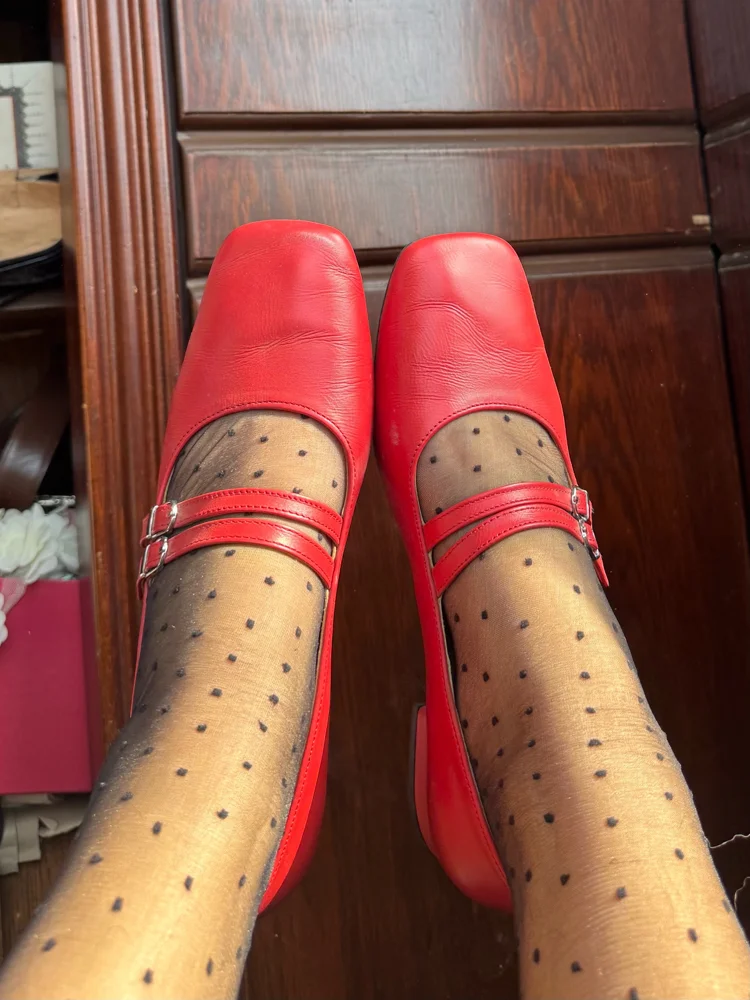 Emeli Flats