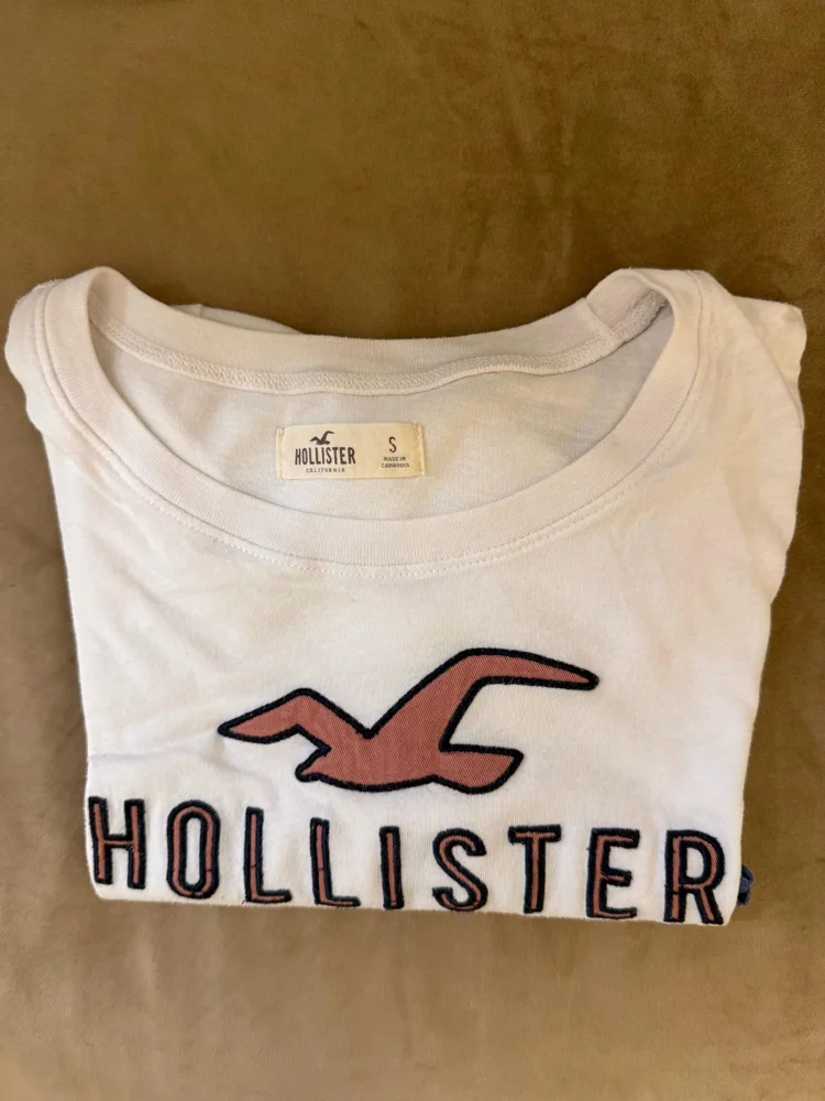 Hollister T-shirts