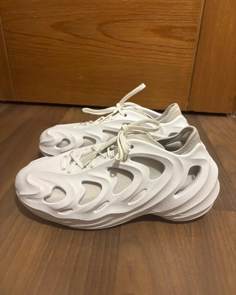 adidas Sneakers