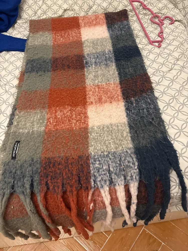 Premoda Scarves