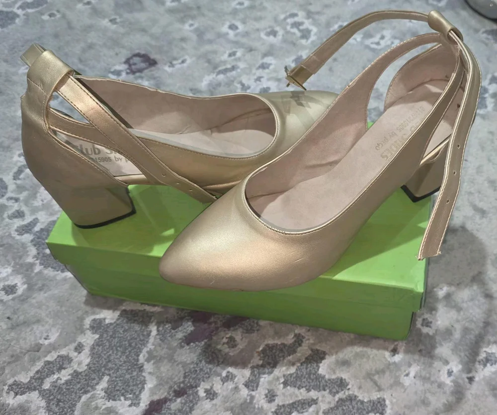 local brands Block Heels
