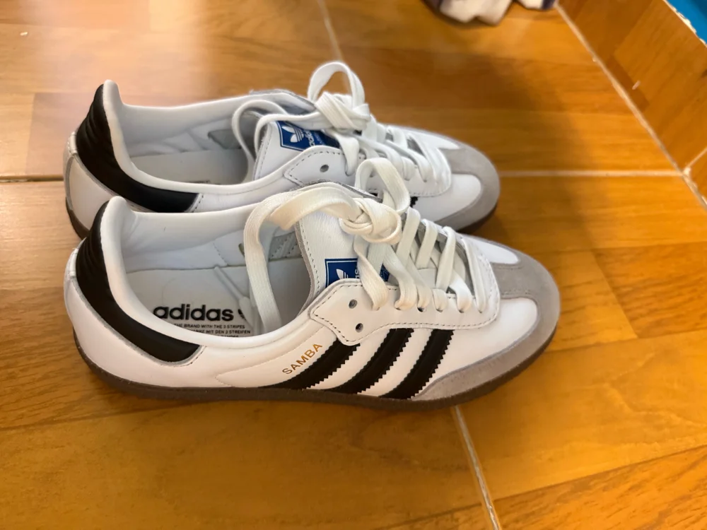 adidas Sneakers, size 37.5, photo 2