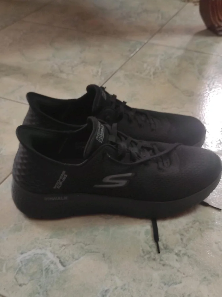 Sketchers Sneakers