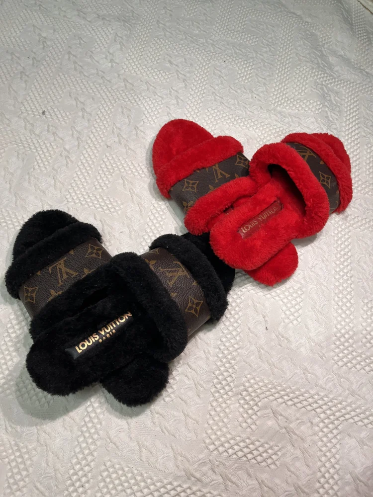 Louis Vuitton Flip-flops