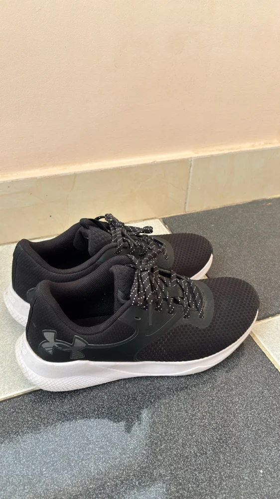 Under Armour Sneakers
