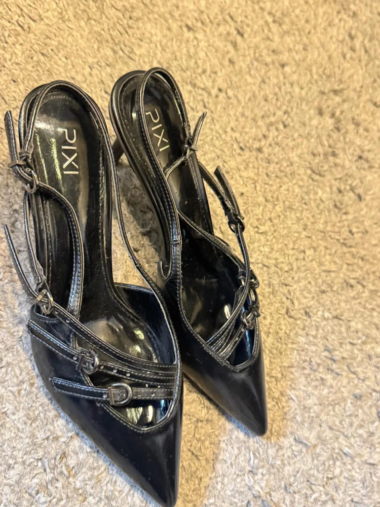 Pixi Kitten Heels