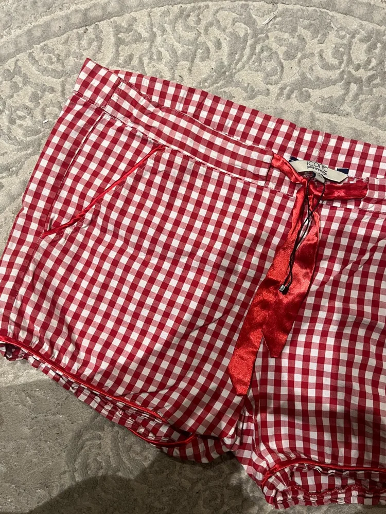 ICONIC Shorts, size M / 38 / 10, photo 3