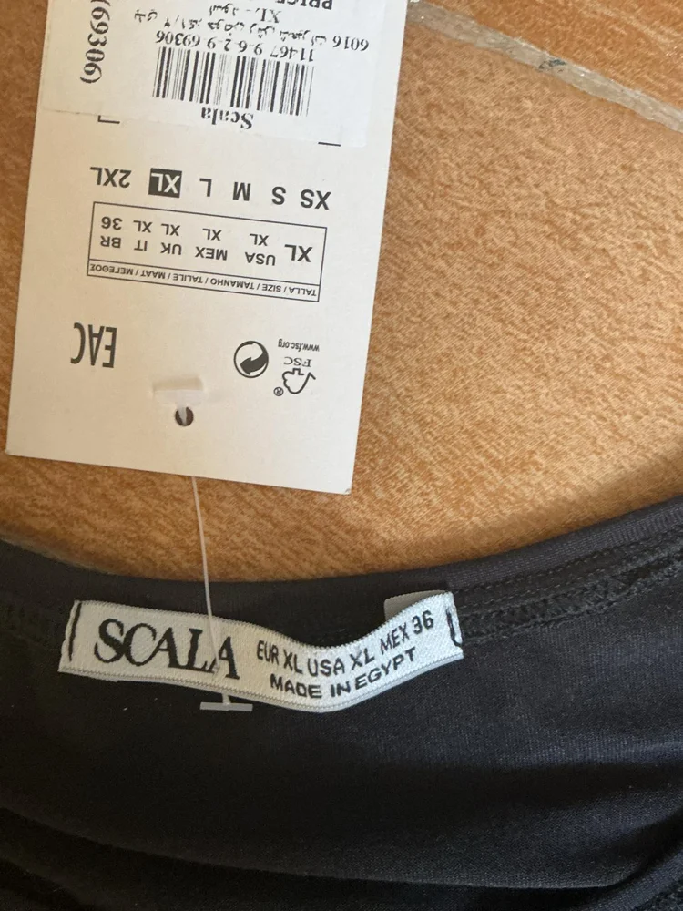 local brands T-shirts, size XL / 42 / 14, photo 3