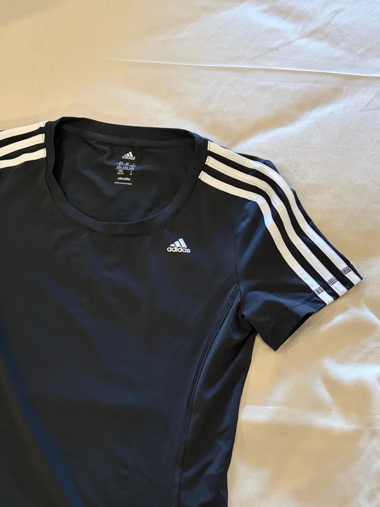 adidas T-shirts, size XS, photo 3