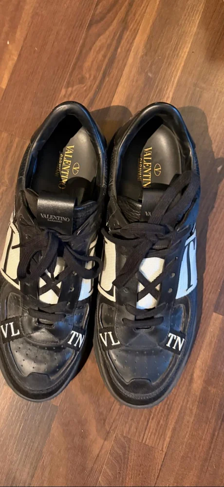 Valentino Sneakers