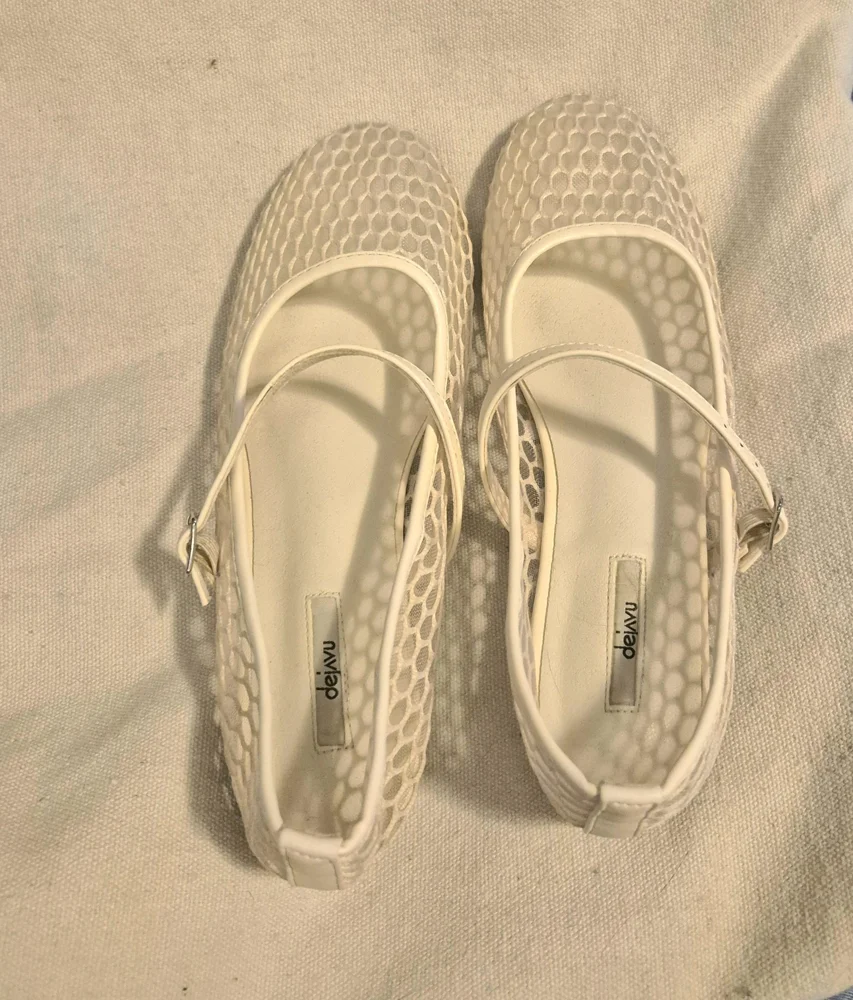 deja vu Flats