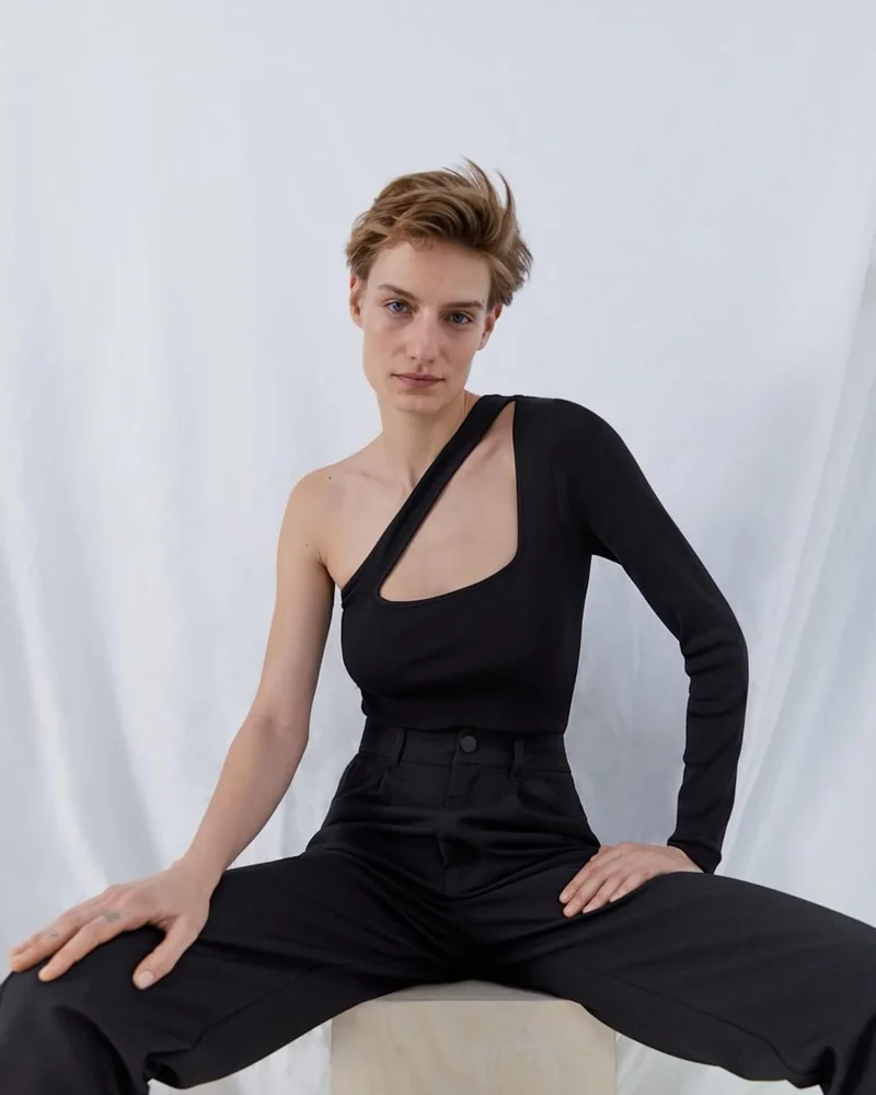 Zara Sweaters & Pullovers