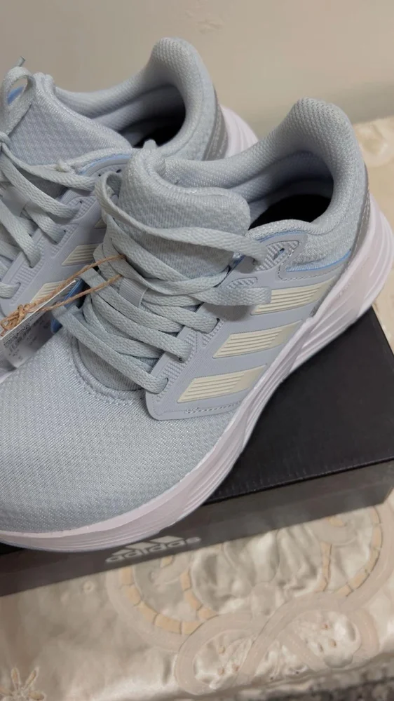 adidas Sneakers, size 37.5, photo 3