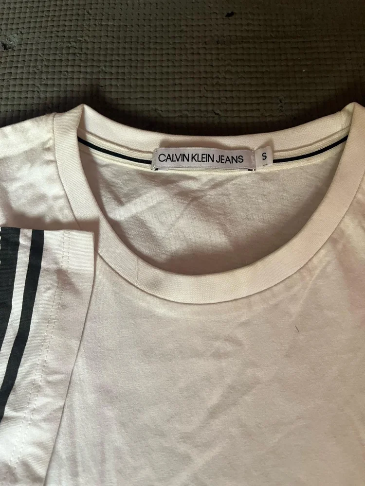 Calvin Klein Jeans T-shirts, size S, photo 4