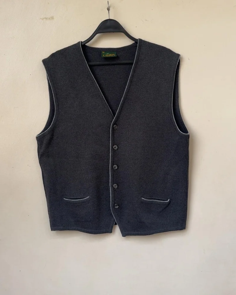 Vests, size M, photo 3