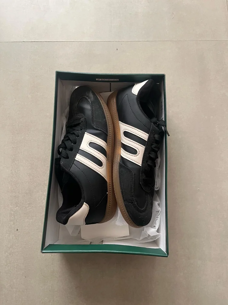 Pixi Sneakers