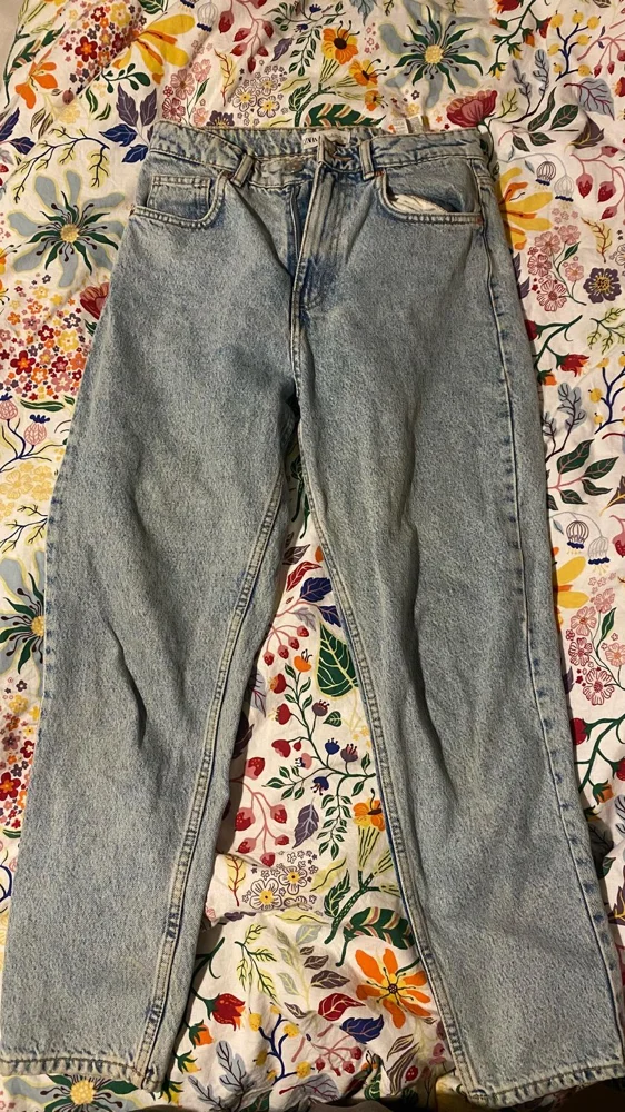 Zara Jeans