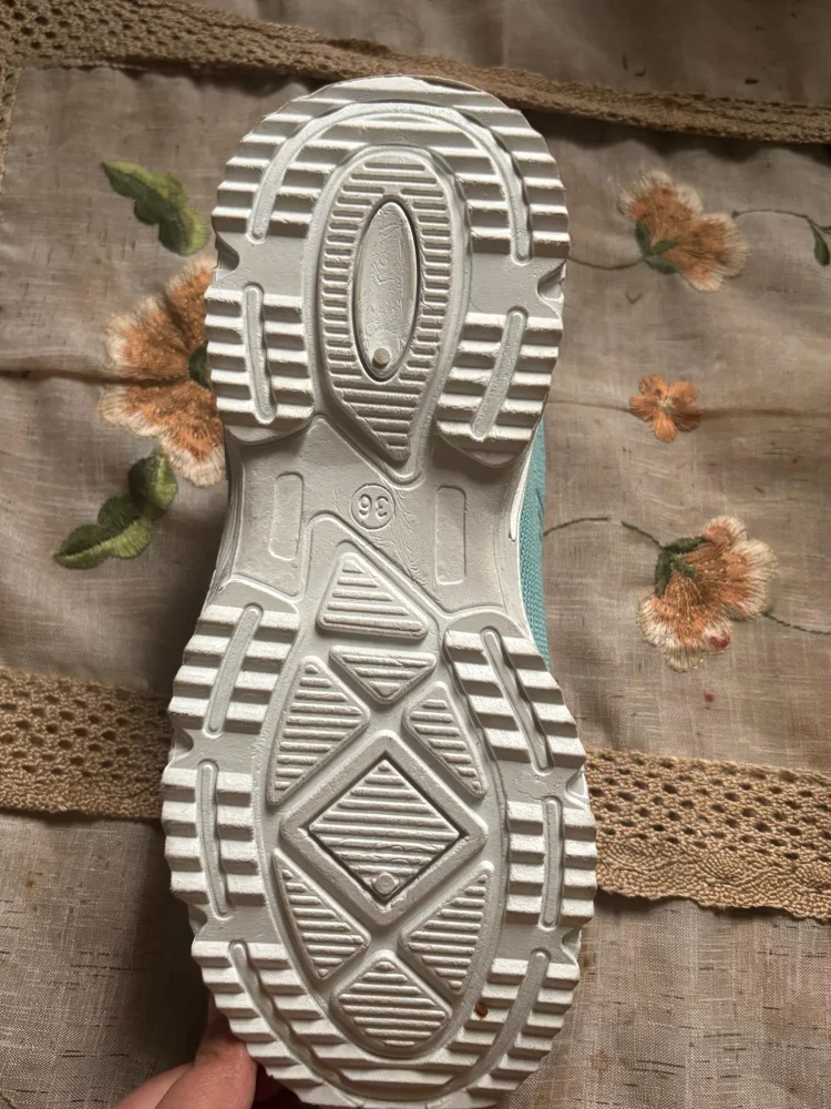 Sneakers, size 36, photo 4