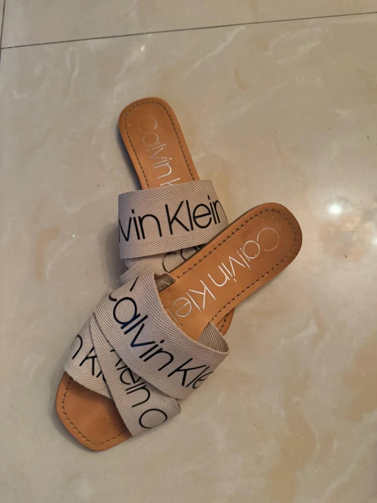 Calvin Klein Flip-flops, size 37, photo 2