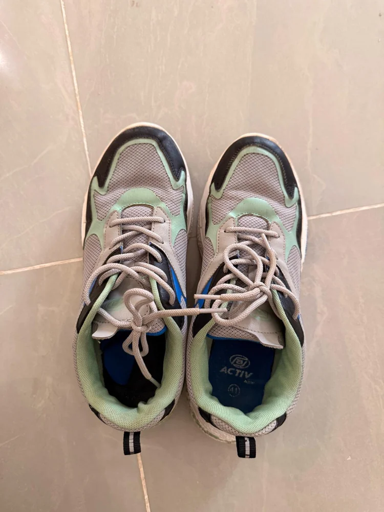Sneakers