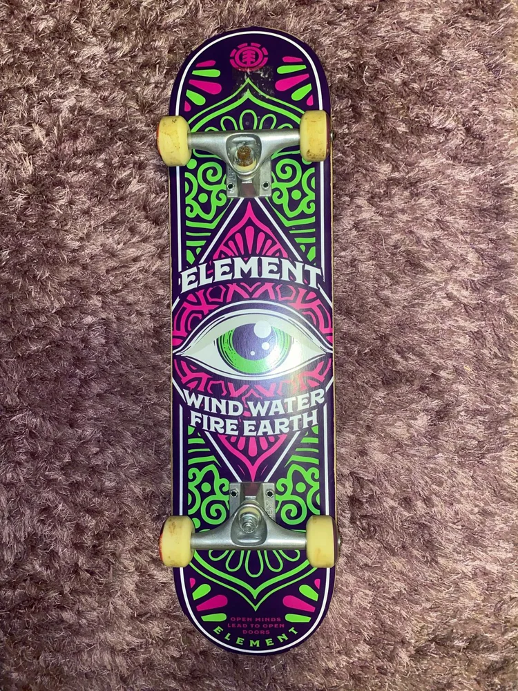 Element Video