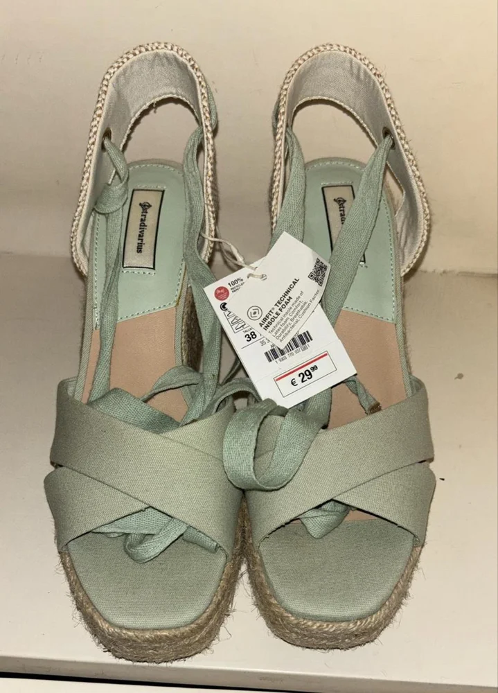 Stradivarius Sandals
