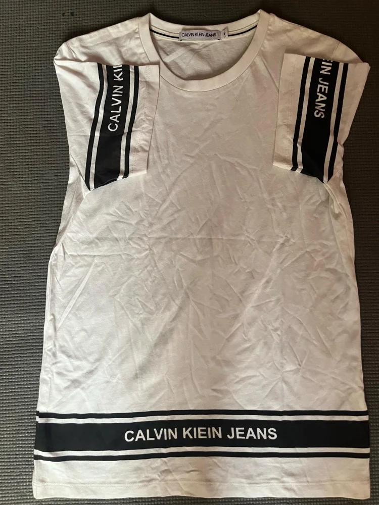 Calvin Klein Jeans T-shirts, size S, photo 2