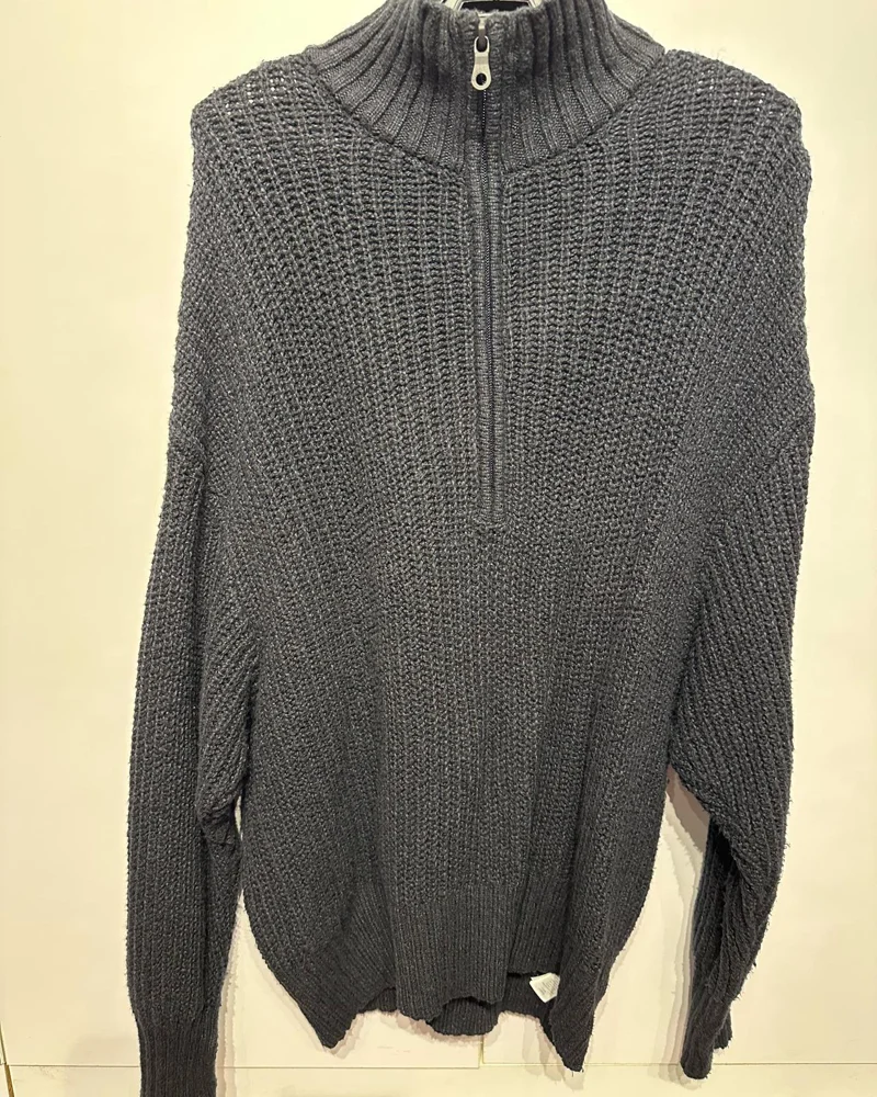 American Eagle Sweaters & Pullovers