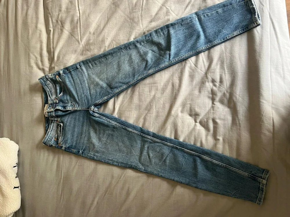 Zara Jeans
