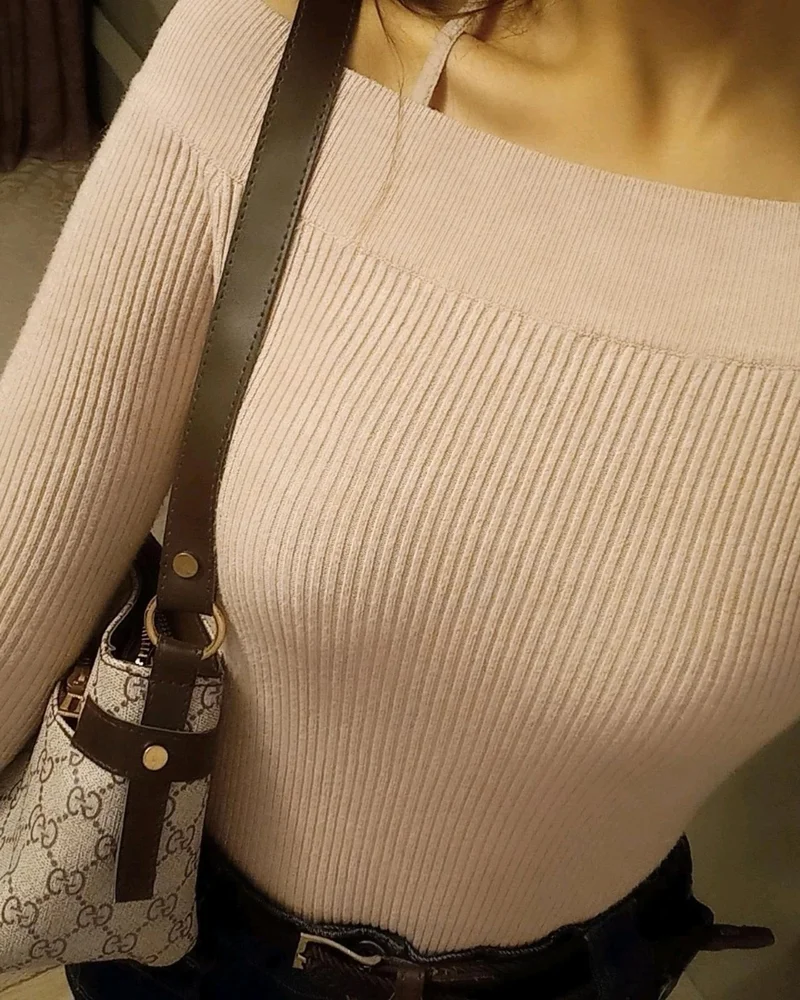 Sweaters & Pullovers