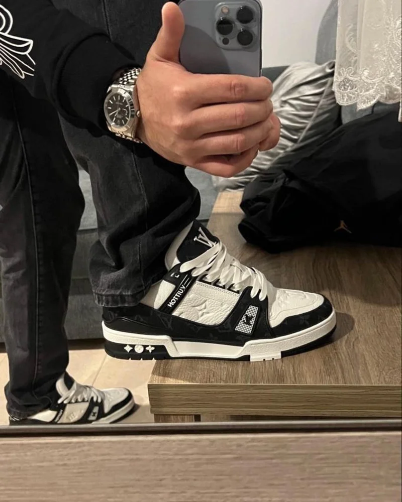 Louis Vuitton Sneakers, size 45, photo 2