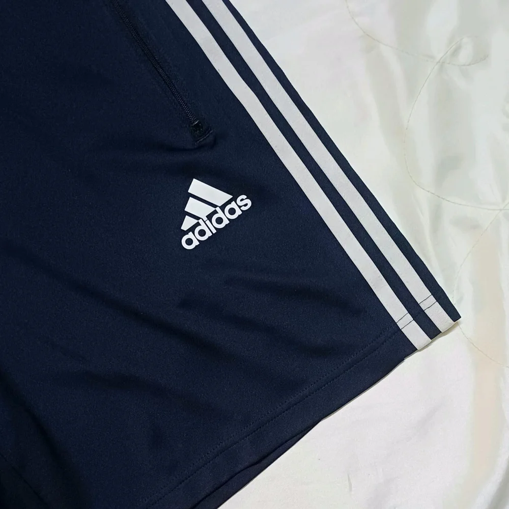 adidas Shorts, size L, photo 3