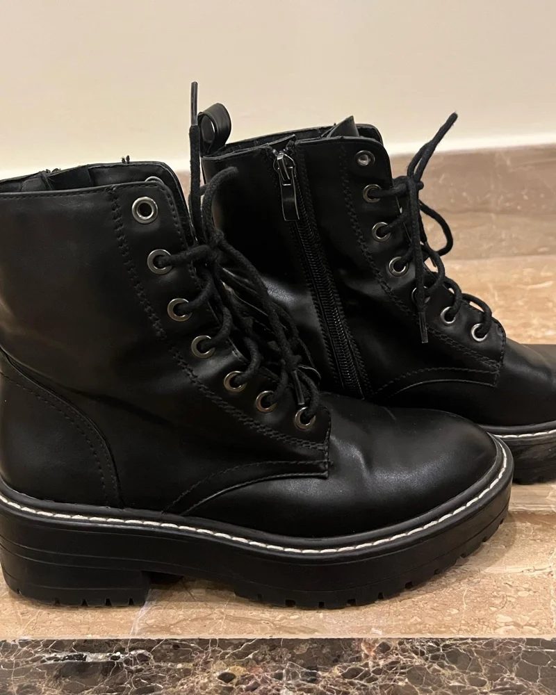 Stradivarius Boots