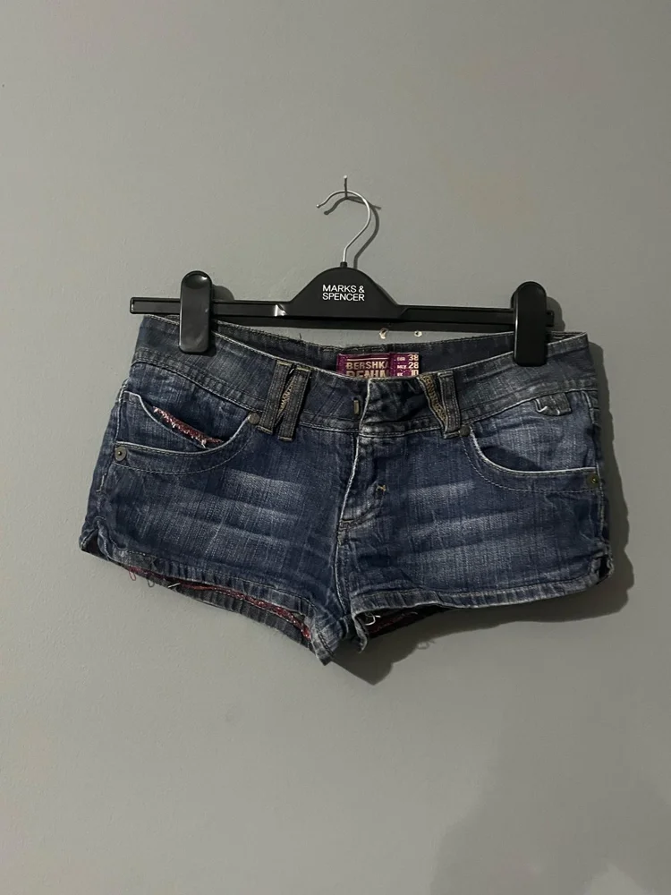 Bershka Shorts