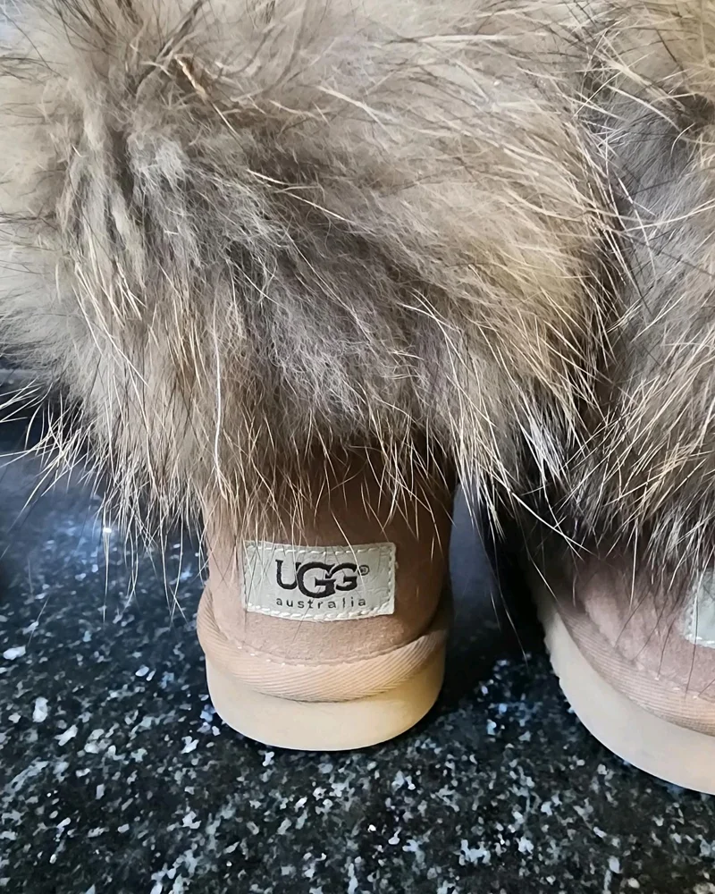 UGG Since 1974 Boots, size 36, photo 3