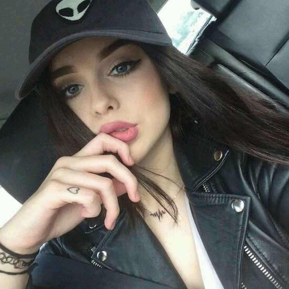Brandy Melville Hats & Caps, size One size, photo 3