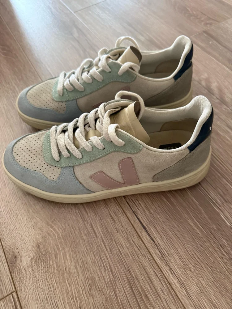 Veja Sneakers, size 38, photo 2
