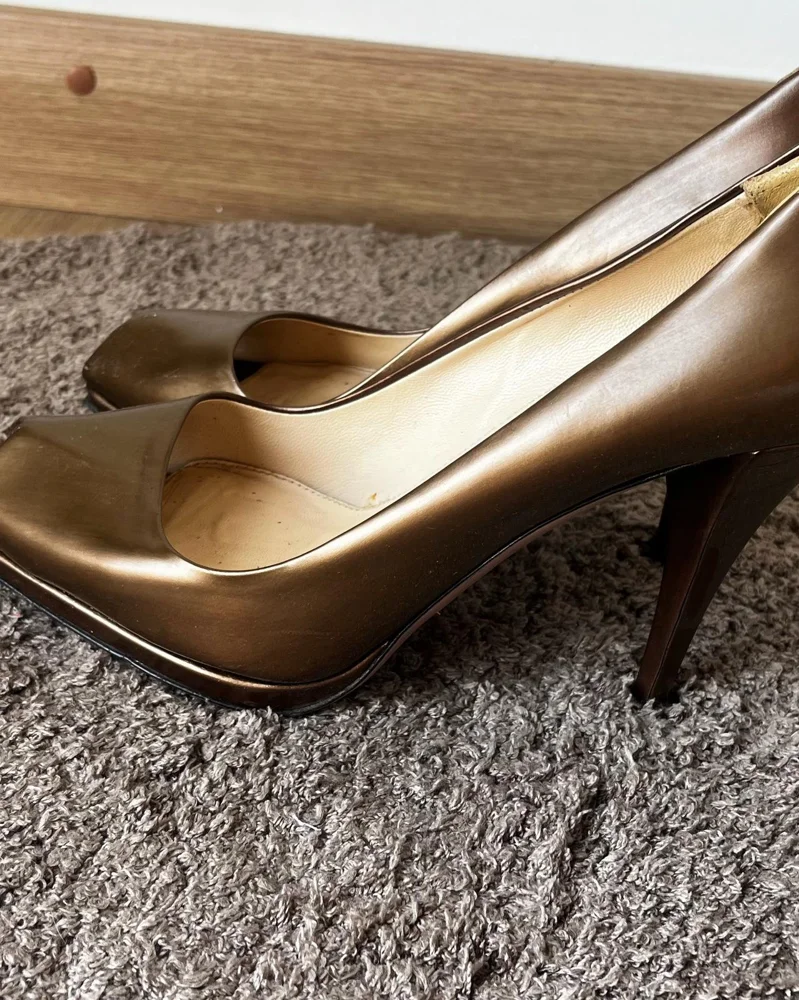 Prada Pumps