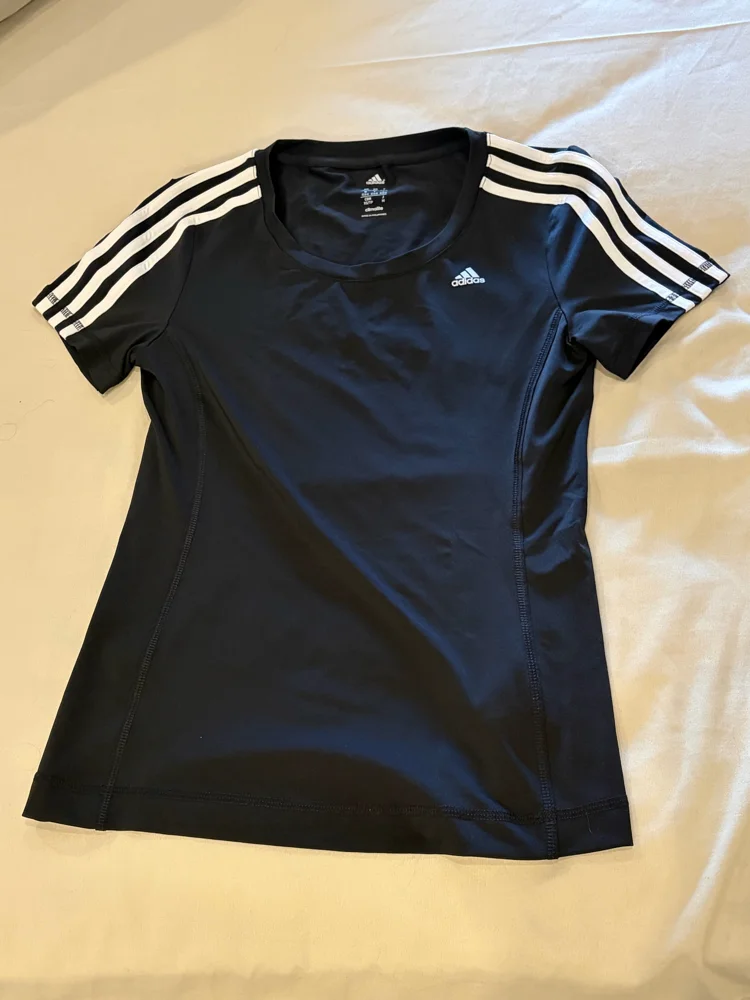 adidas T-shirts, size XS, photo 2