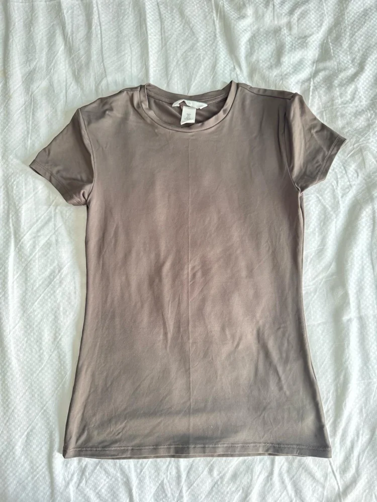 H&M T-shirts