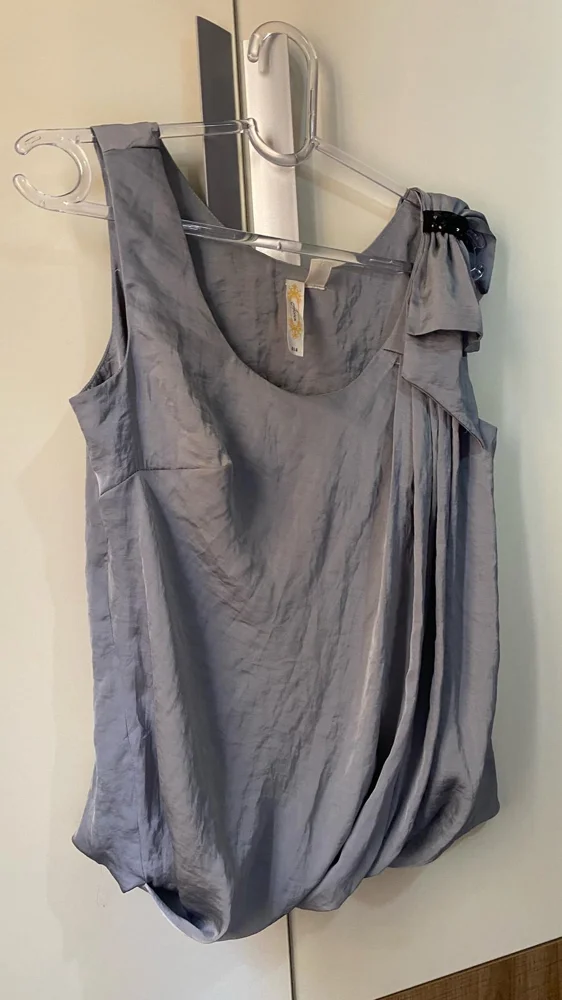 Deadiva Blouses