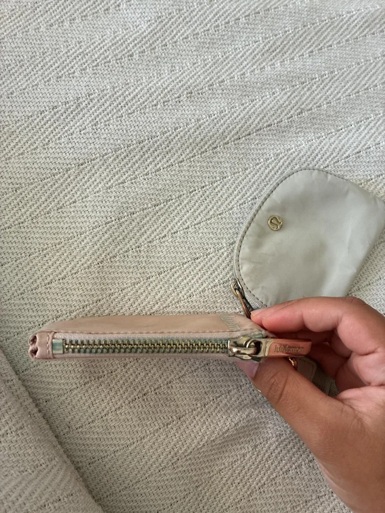 Lululemon Keychains, size Other, photo 3