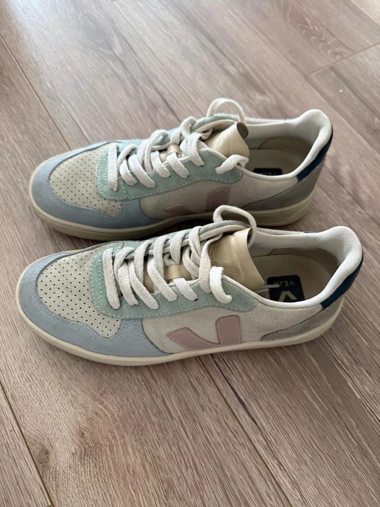 Veja Sneakers, size 38, photo 3